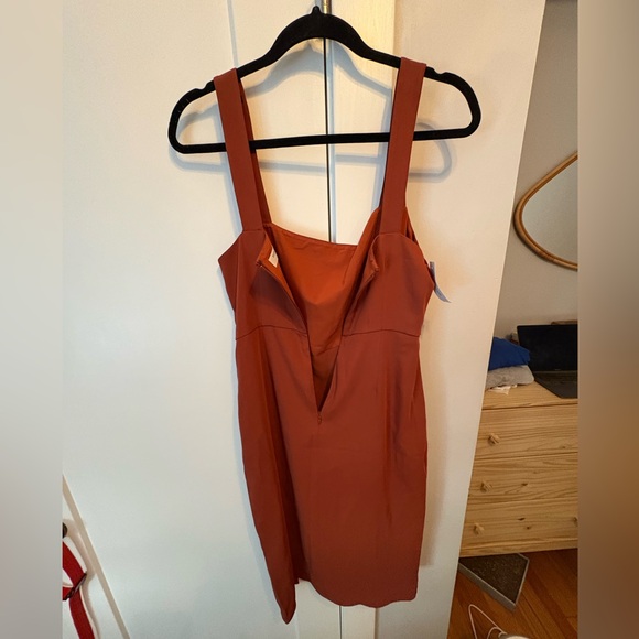 NWT Aritzia Babatin 90s Slit Midi Dress in Rustwood - Picture 3 of 7